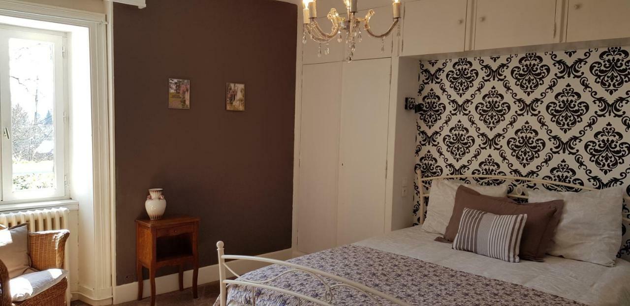 Chambres D'Hotes Le Besset Тьер Экстерьер фото